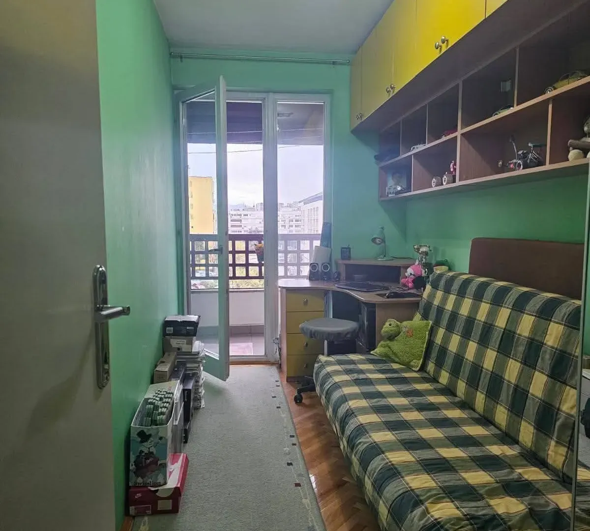 Prodaja, četvorosoban stan, 92m², Lepa Kata, Podgorica