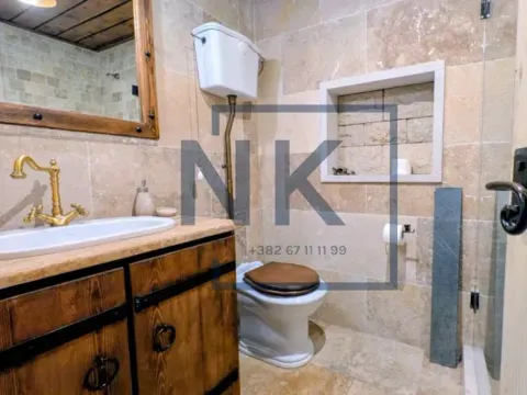 Izdavanje, poslovni prostor, 42m², Centar, Podgorica - image 13