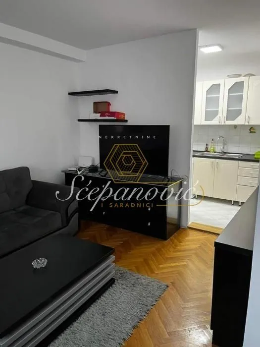 Prodaja, trosoban stan, 71m², Grbavica, Novi Sad Sve Podlokacije