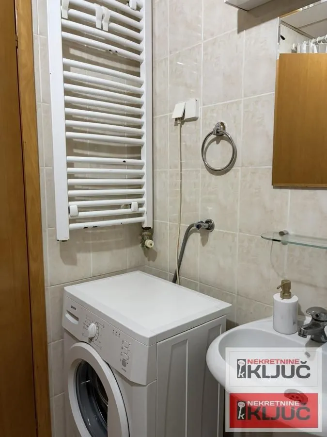 Izdavanje, jednosoban stan, 35m², Nova Detelinara, Novi Sad Sve Podlokacije