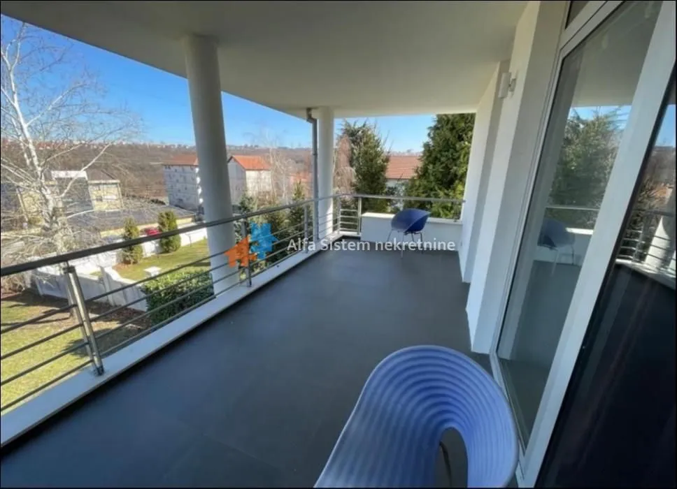 Izdavanje, kuća, 560m², Veliki Mokri Lug, Zvezdara Sve Podlokacije