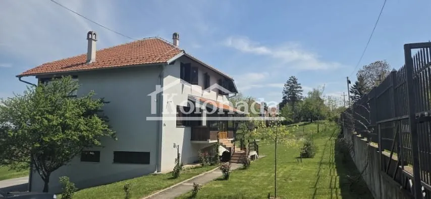 Prodaja, kuća, 325m², Sopot, Beograd