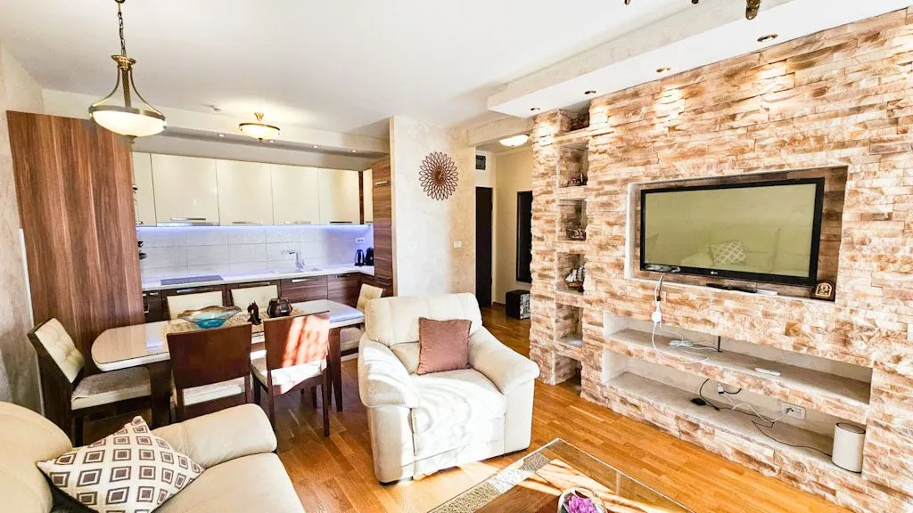 Izdavanje, dvosoban stan, 64m², City Kvart, Podgorica