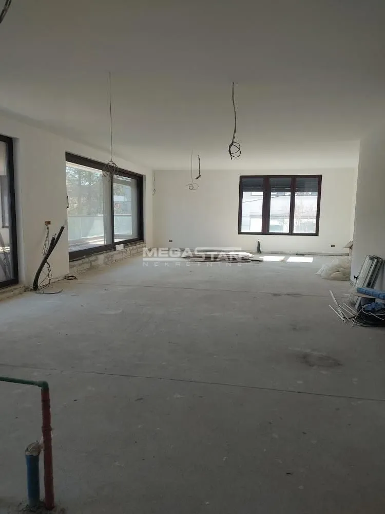 Sale, four bedroom apartment, 221m², Savski Venac, Beograd