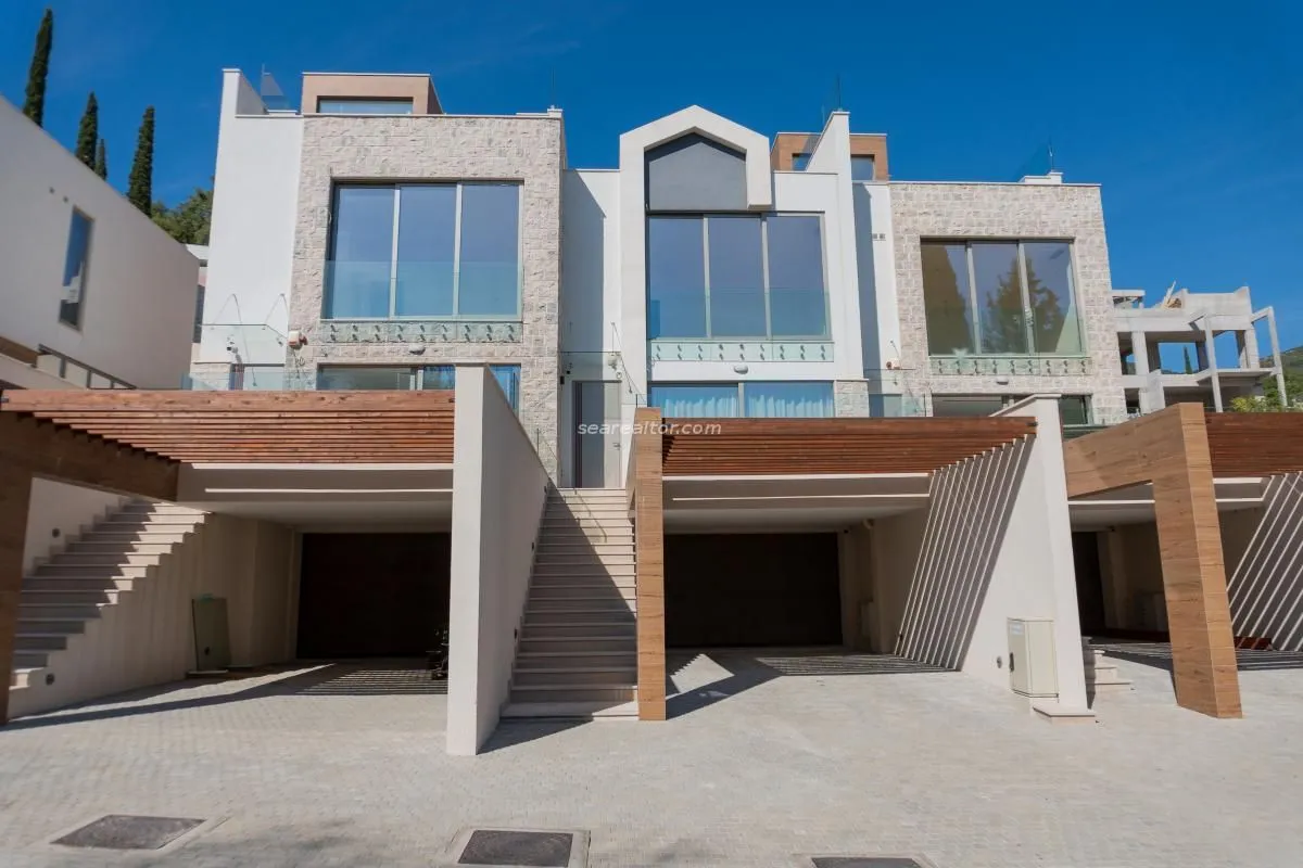 Prodaja, kuća, 286m², Donja Lastva, Tivat