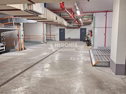 Rent, four bedroom apartment, 131m², Zemun Sve Podlokacije, Beograd - image 13