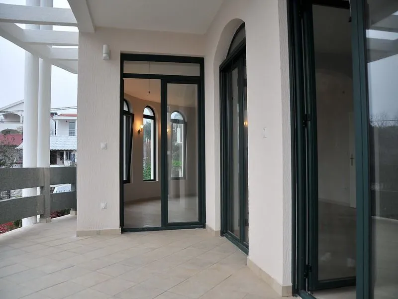 Sale, house, 450m², Utjeha, Bar