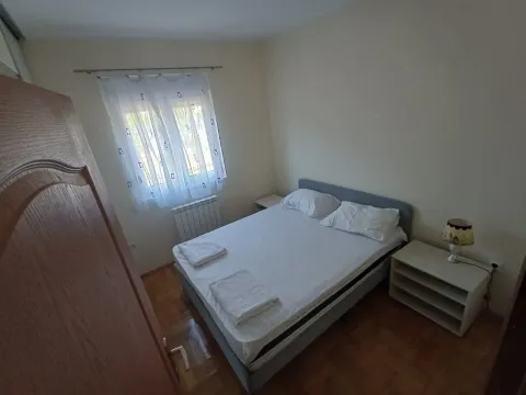 Izdavanje, trosoban stan, 95m², Zelenika, Herceg Novi - image 8