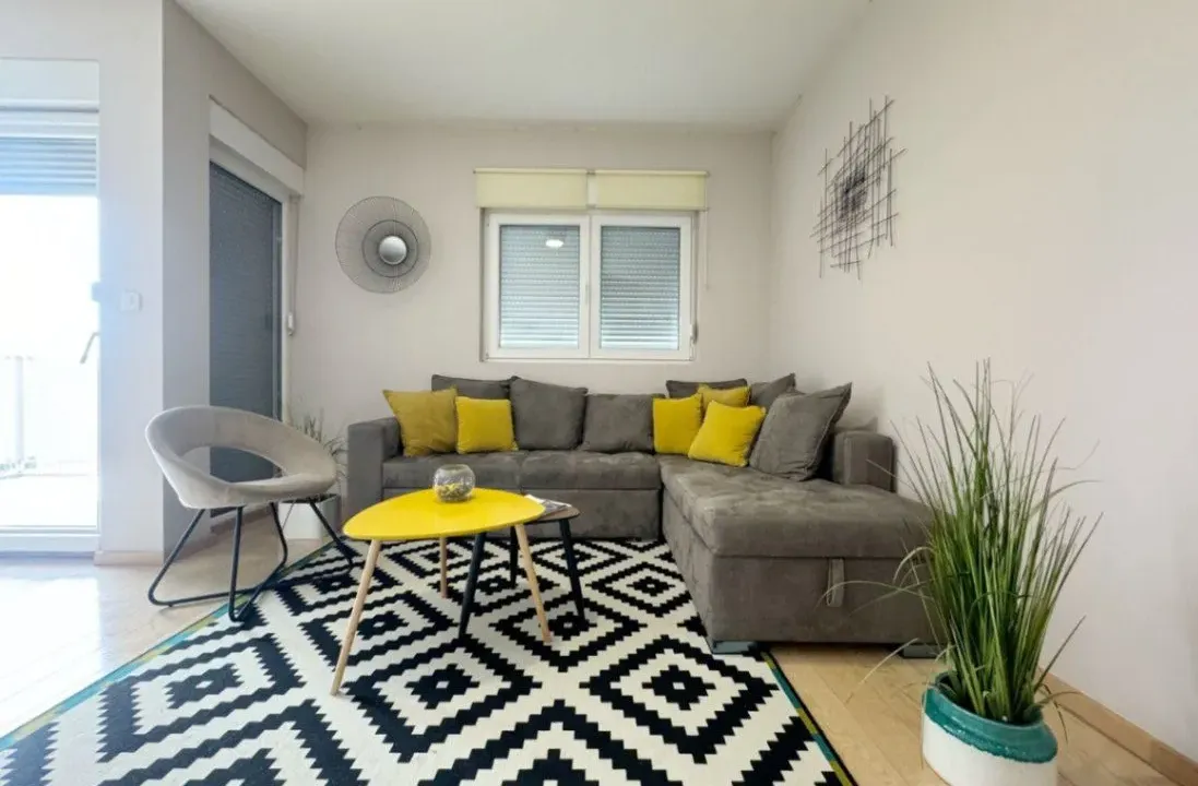 Izdavanje, jednosoban stan, 56m², City Kvart, Podgorica