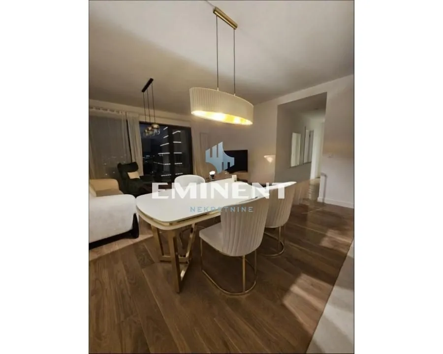 Izdavanje, trosoban stan, 80m², Savski Venac, Beograd