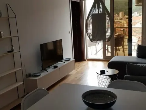Rent, one bedroom apartment, 40m², Slovenska Plaža, Budva - image 3