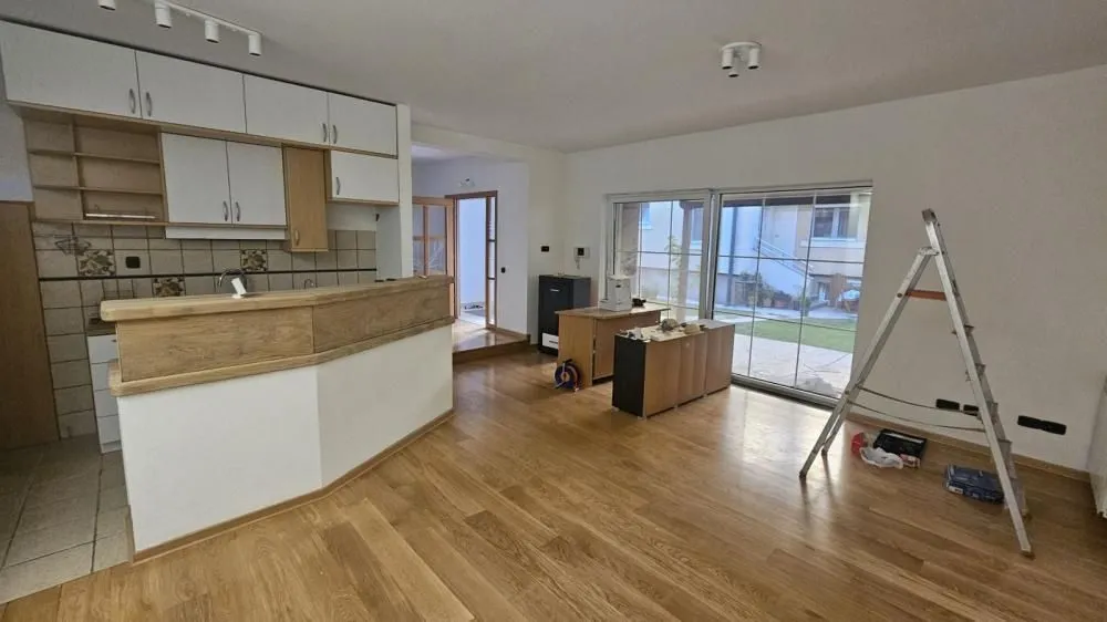 Izdavanje, kuća, 200m², Zemun Novi Grad, Zemun Sve Podlokacije