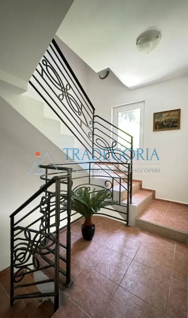 Prodaja, kuća, 320m², Bar, Crna Gora