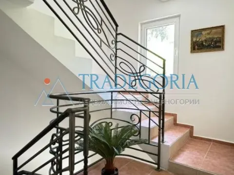Prodaja, kuća, 320m², Bar, Crna Gora - image 11