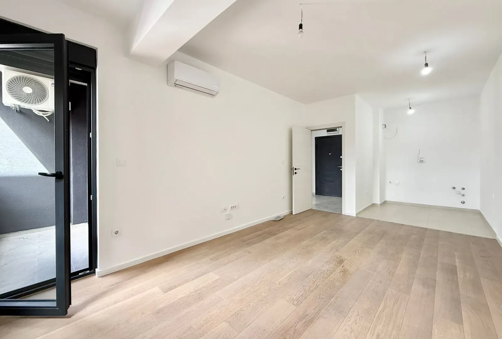 Prodaja, jednosoban stan, 43m², Stari Aerodrom, Podgorica