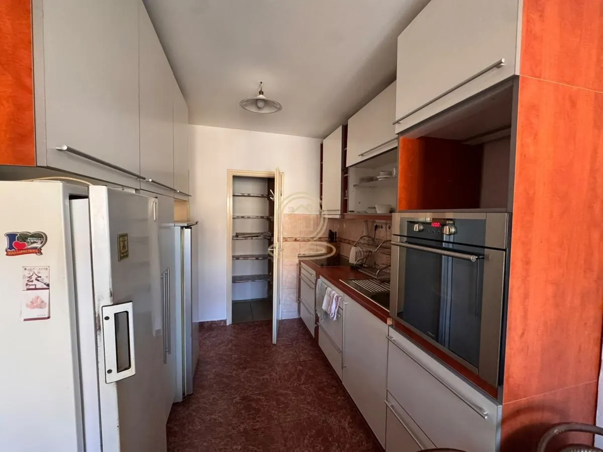 Izdavanje, trosoban stan, 78m², Kalenić Pijaca, Vračar Sve Podlokacije