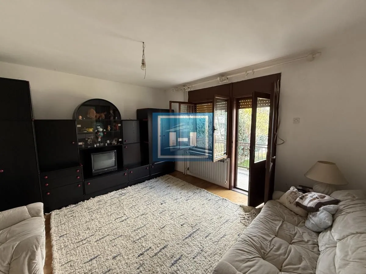 Sale, house, 257m², Strelište, Jagodina