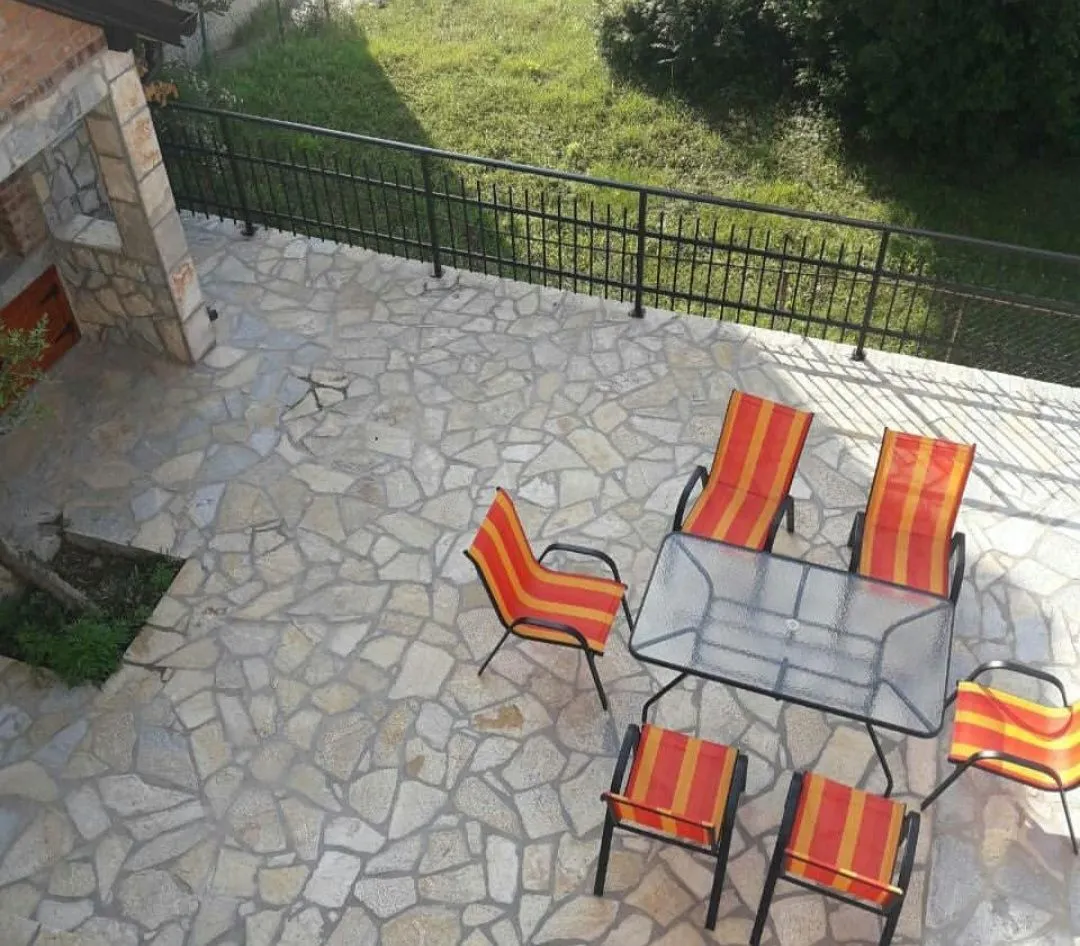 Izdavanje, dvosoban stan, 65m², Bijela, Herceg Novi