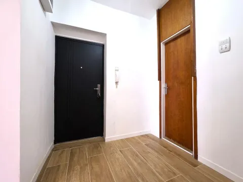 Rent, office space, 70m², Centar, Podgorica - image 12