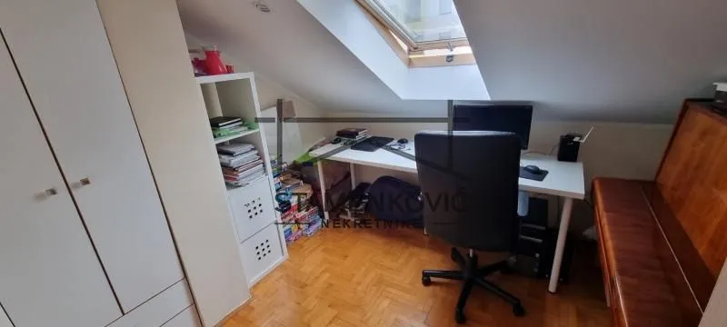 Prodaja, četvorosoban stan, 107m², Bulevar Evrope, Novi Sad Sve Podlokacije
