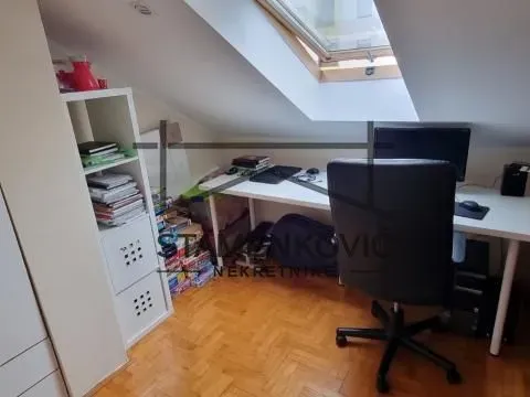 Prodaja, četvorosoban stan, 107m², Bulevar Evrope, Novi Sad Sve Podlokacije - image 2