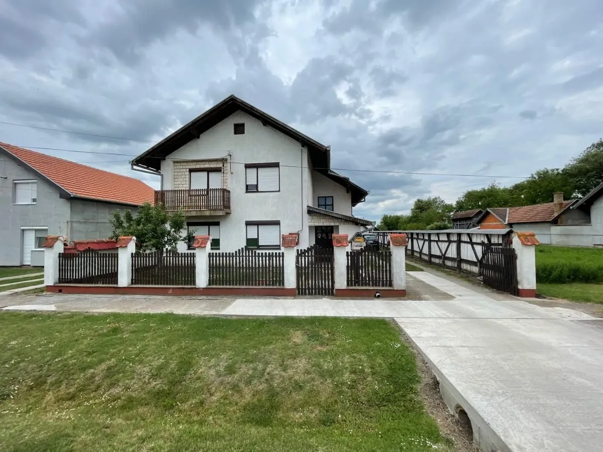 Sale, house, 250m², Žitište, Zrenjanin