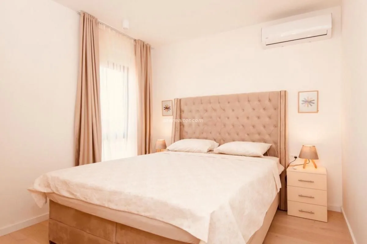 Rent, one bedroom apartment, 39m², Centar, Tivat
