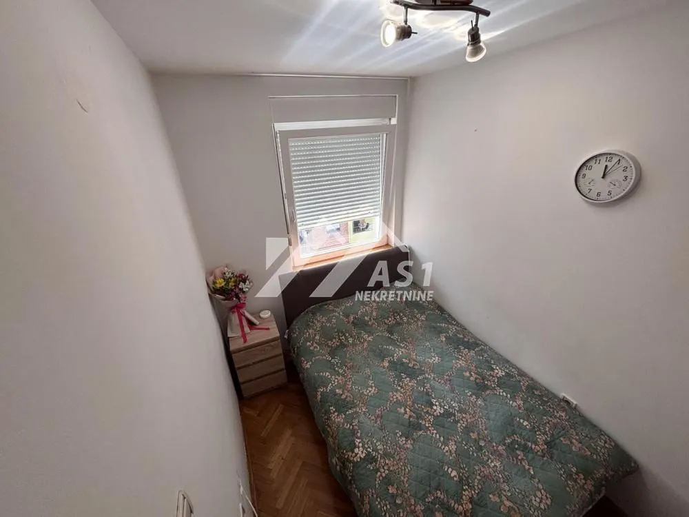 Prodaja, četvorosoban stan, 48m², Adamovićevo Naselje, Novi Sad Sve Podlokacije