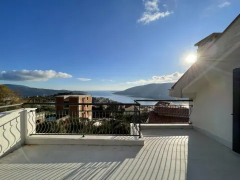 Prodaja, kuća, 201m², Topla, Herceg Novi - image 1