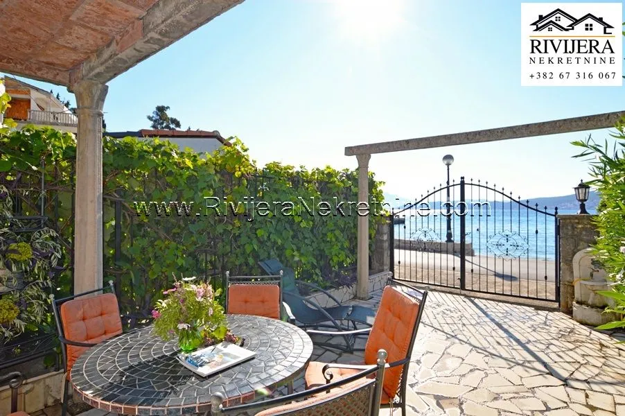 Prodaja, kuća, 94m², Baošići, Herceg Novi
