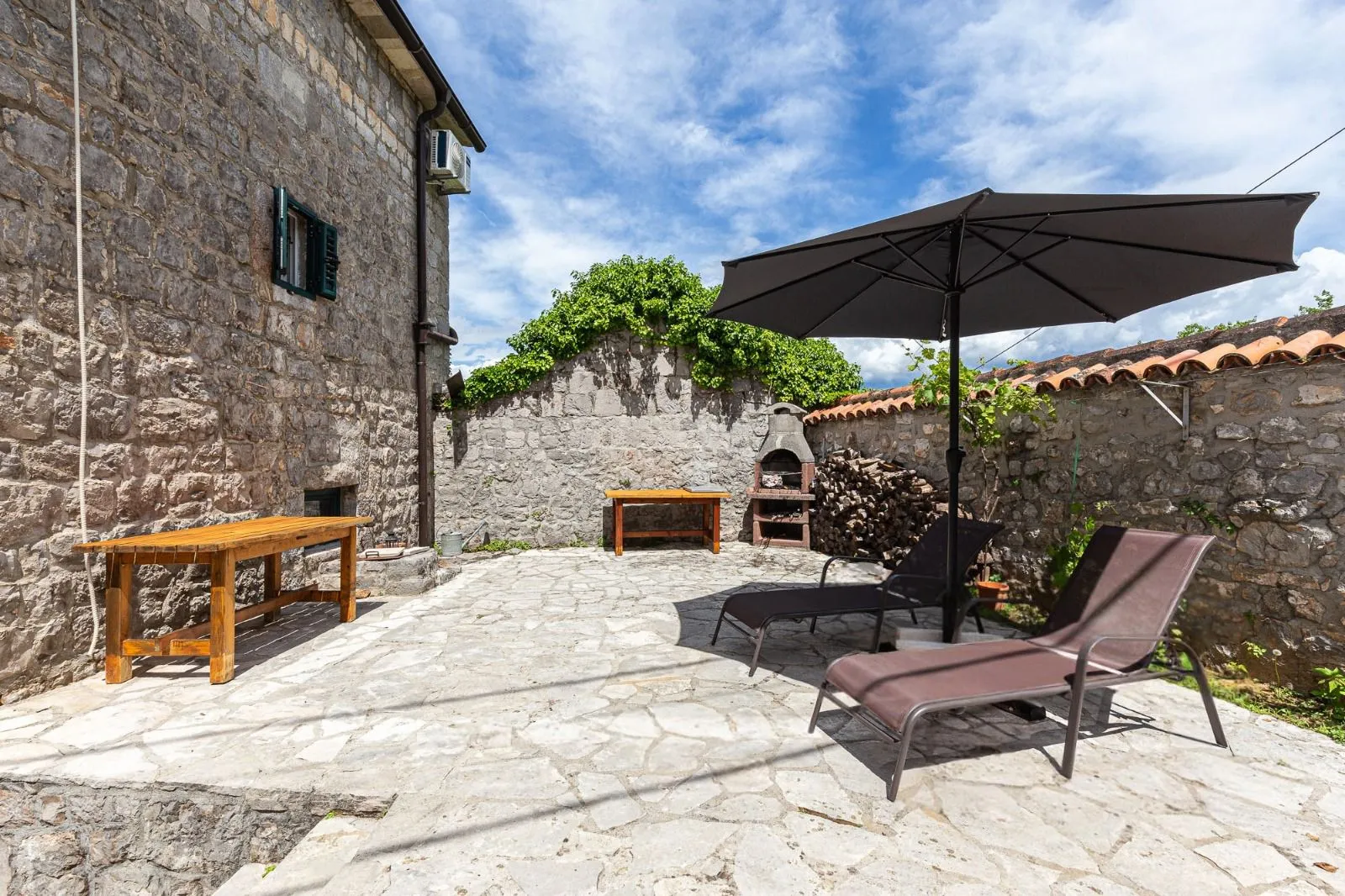 Sale, house, 200m², Radovići, Tivat