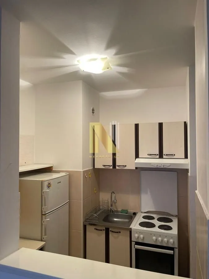 Izdavanje, jednosoban stan, 37m², Socijalno, Novi Sad Sve Podlokacije