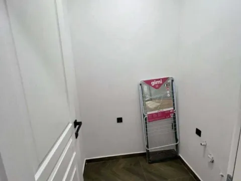 Izdavanje, dvosoban stan, 85m², Šušanj, Bar - image 4