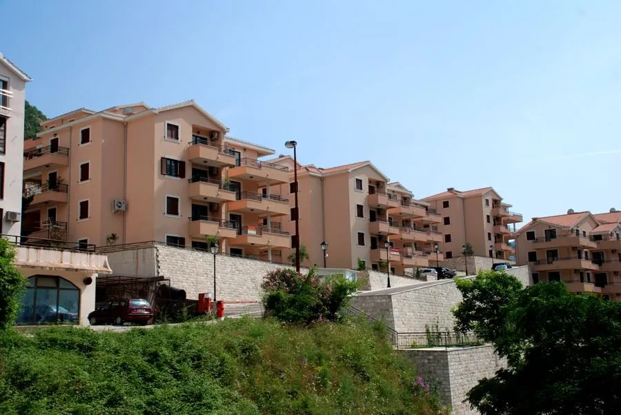 Prodaja, stan, 57m², Risan, Kotor