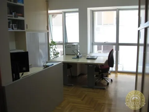 Rent, office space, 45m², Centar, Novi Sad - image 2