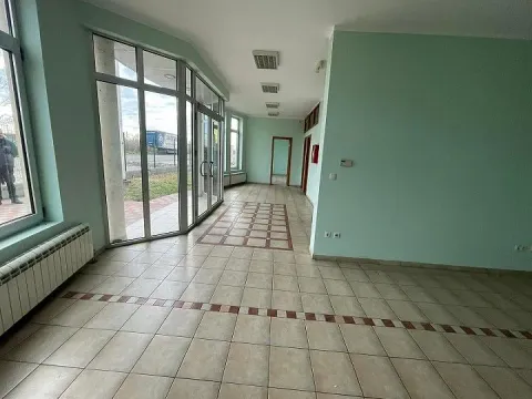 Rent, office space, 2600m², Stara Pazova, Srbija - image 4