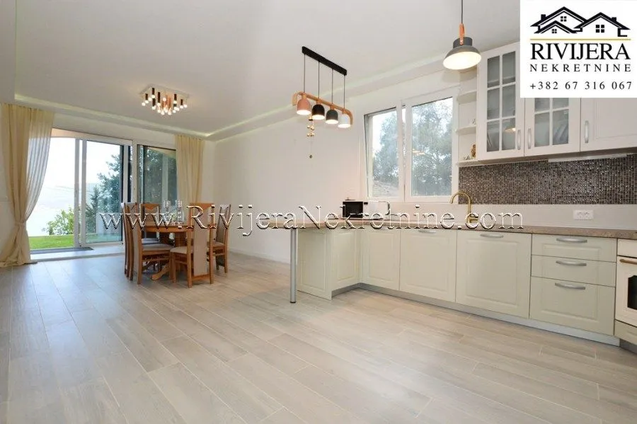Prodaja, kuća, 254m², Baošići, Herceg Novi