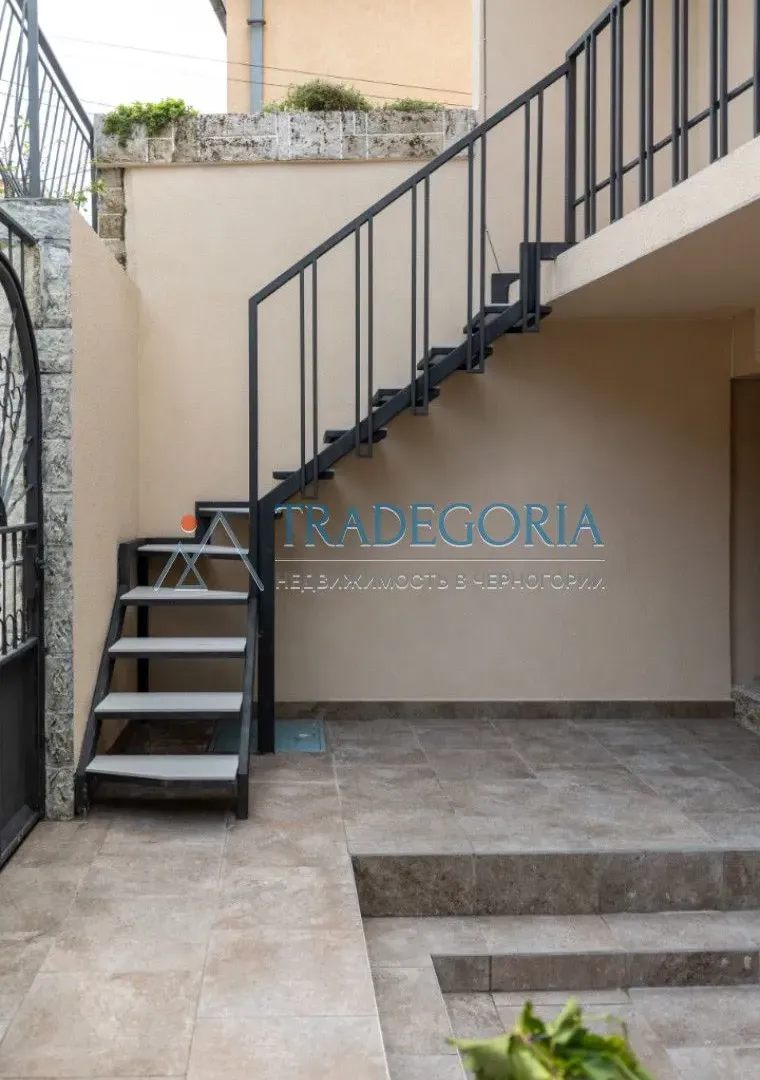 Prodaja, kuća, 170m², Škaljari, Kotor