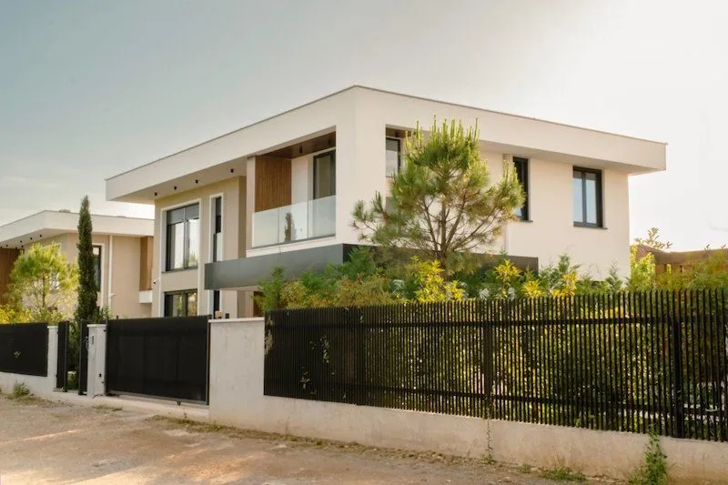 Izdavanje, kuća, 262m², Gornja Gorica, Podgorica