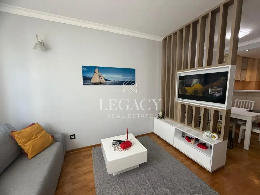 Rent, one bedroom apartment, 38m², Đeram Pijaca, Beograd