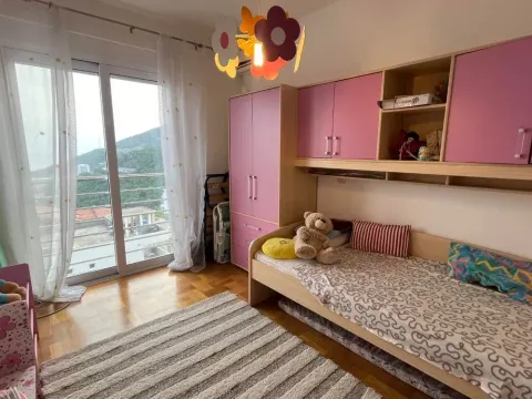 Sale, two bedroom apartment, 80m², Bečići, Budva - image 9
