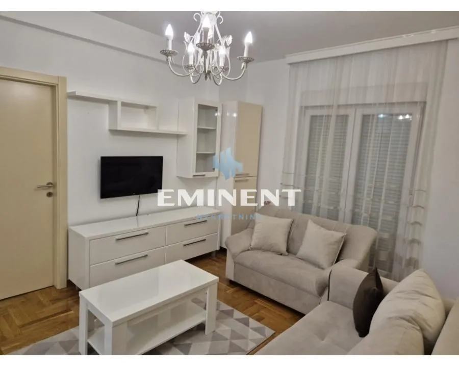 Izdavanje, dvosoban stan, 50m², Lion, Zvezdara Sve Podlokacije