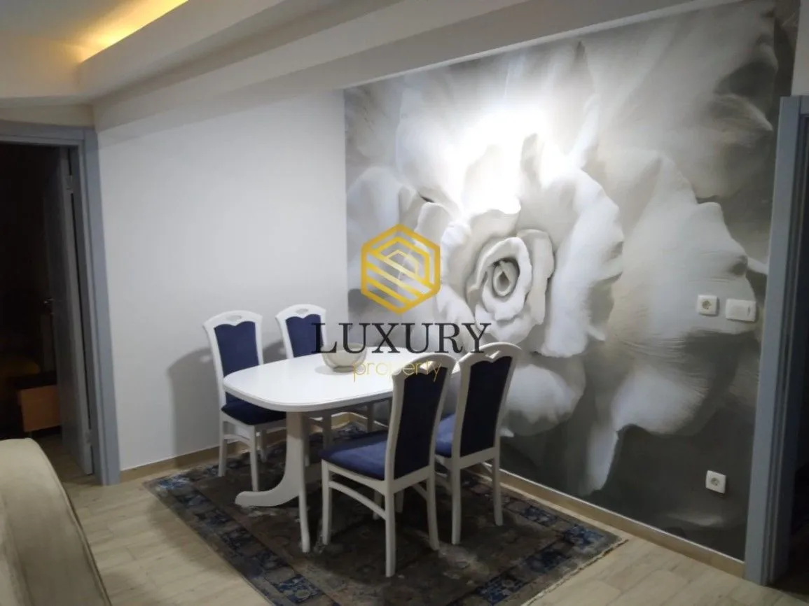Izdavanje, trosoban stan, 145m², City Kvart, Podgorica