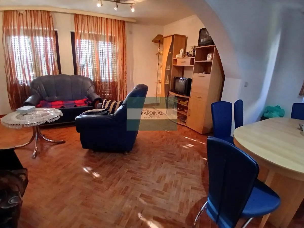 Prodaja, kuća, 440m², Centar, Jagodina