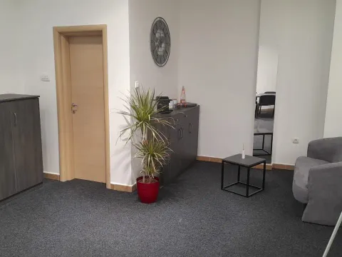 Rent, office space, 35m², Centar, Podgorica - image 2