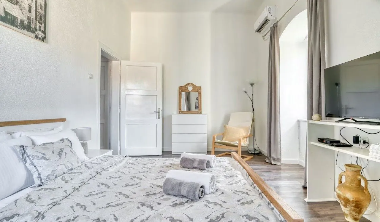 Sale, one bedroom apartment, 42m², Stari Grad Kotor, Kotor