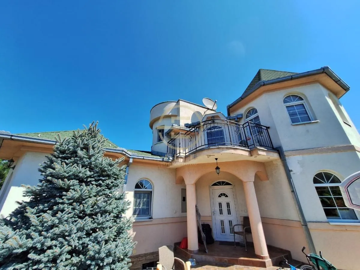 Sale, house, 338m², Tatarsko brdo, Petrovaradin