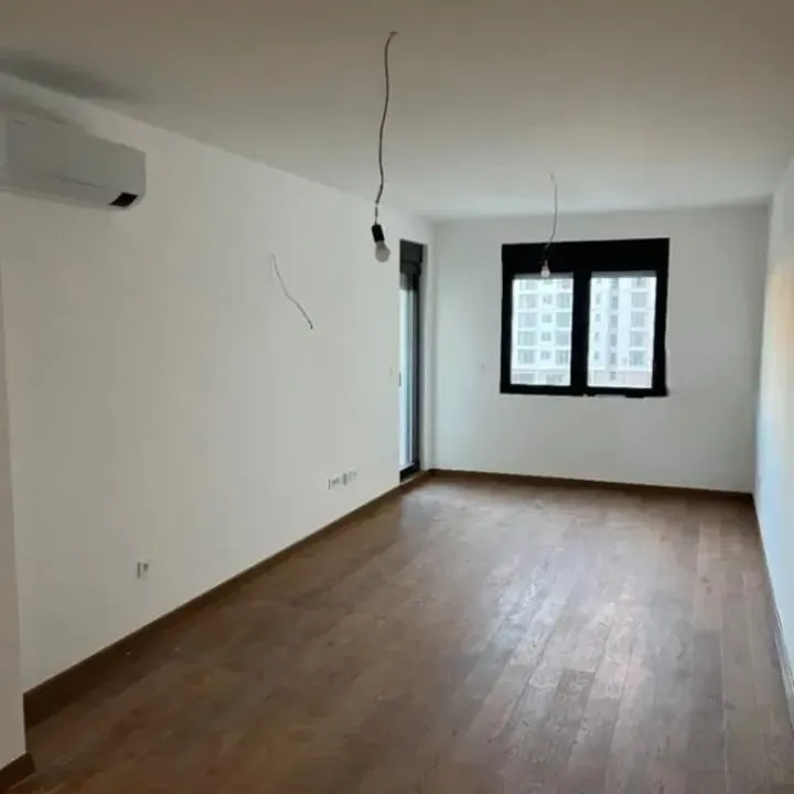 Prodaja, jednosoban stan, 52m², Tološi, Podgorica