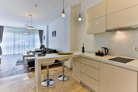 Izdavanje, jednosoban stan, 77m², Budva okolina, Budva - image 4
