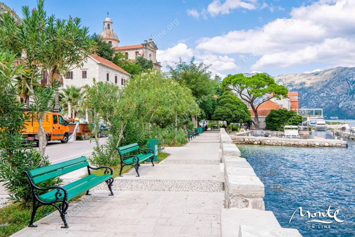 Prodaja, dvosoban stan, 83m², Prčanj, Kotor